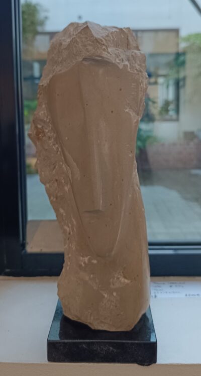 Tête, Tavel, 32x17x13 cm