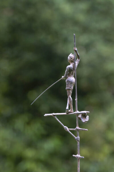 Pêcheur sur échasse II, bronze, 50x24x21 cm