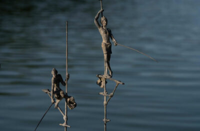 Groupe de 2 pêcheurs sur échasses-III, bronze 2/8, H52x43x34 cm