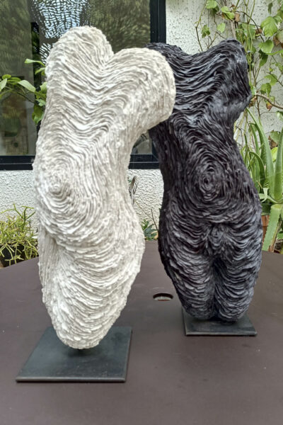 Vénus, grès, H50x10X17 cm et Apollon, grés, H50x23x12 cm