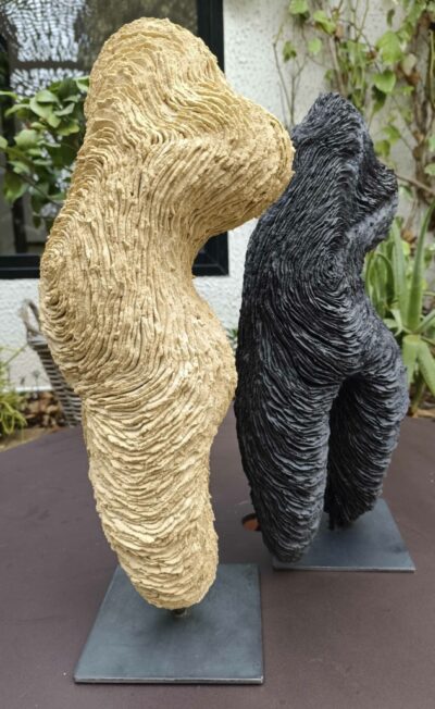 Vénus, grès, H50x18X16 cm et Apollon, grés, H49x20x18 cm