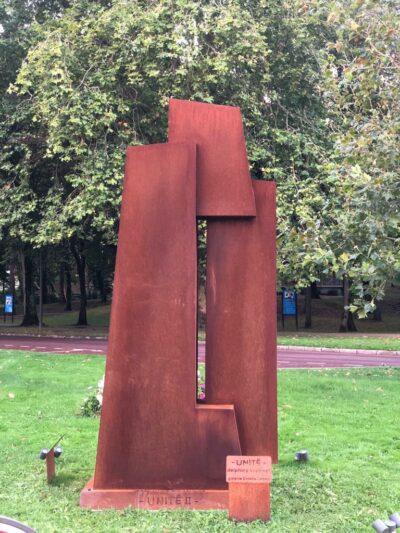 Unité II, acier Corten, hauteur 3m