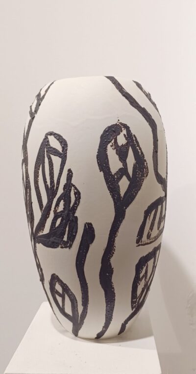 Céramique de Desvres et émaille, Hauteur 39 cm, diamètre 21 cm