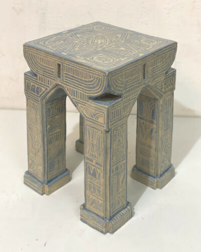 Metope, céramique, 40x31x31 cm