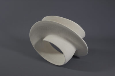 Ellipse, grès et engobe, 23x27x28 cm