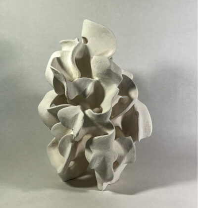 Blossom I, grès,Hauteur 40 cm Corinne SIMON