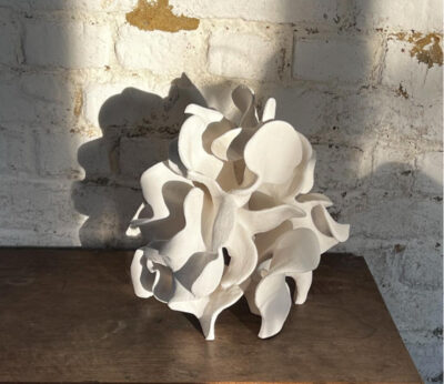 Blossom II, grès,Hauteur 28 x 27 x 26 cm Corinne SIMON