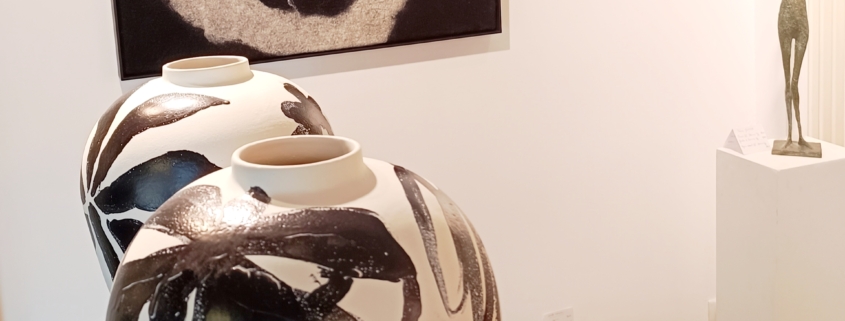 2025 Céramique et Laine feutrée en noir et blanc